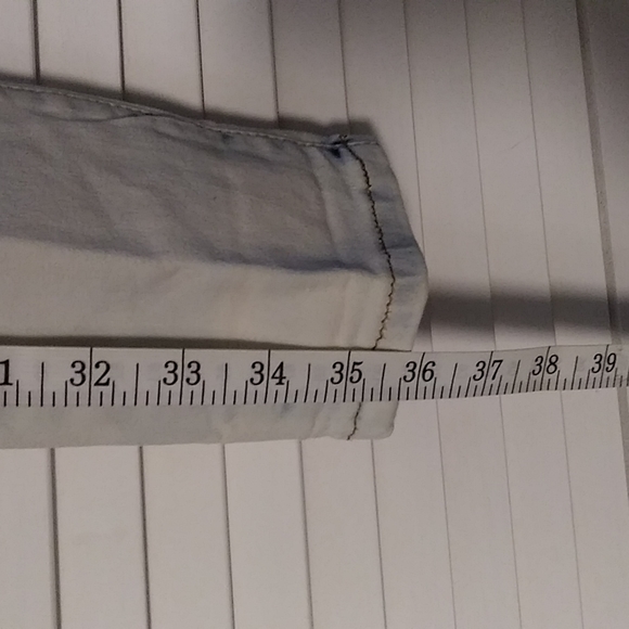 VIP Jeans - Picture 2 of 5